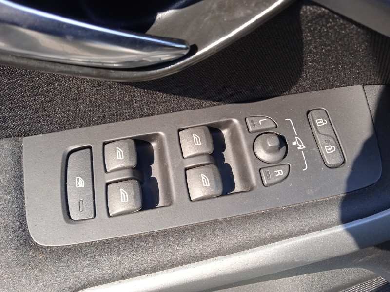 volvo v40 del año 2018