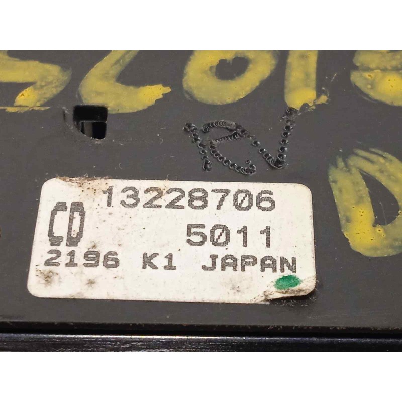 Recambio de mando elevalunas delantero izquierdo para opel zafira b cosmo referencia OEM IAM 13228706  