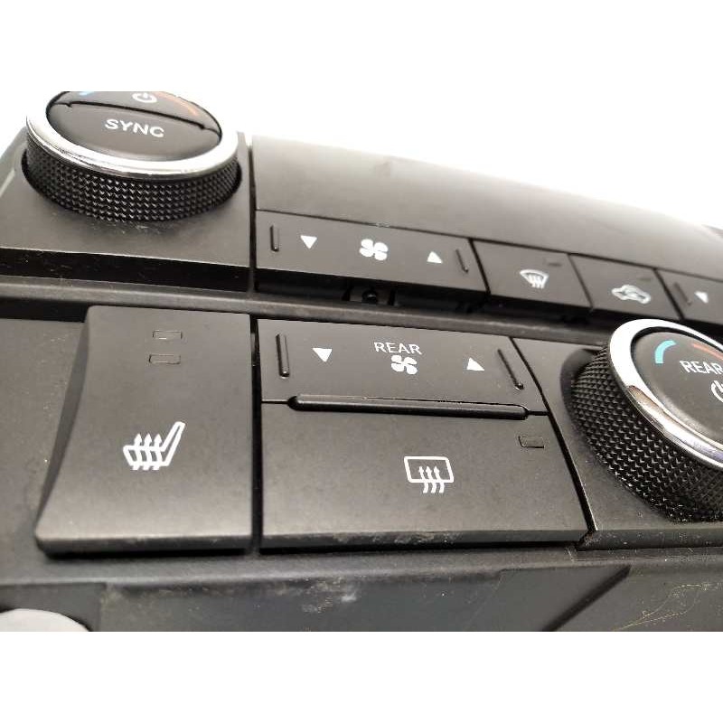 Recambio de mando climatizador para chrysler grand voyager 2.8 crd cat referencia OEM IAM P55111917AE  