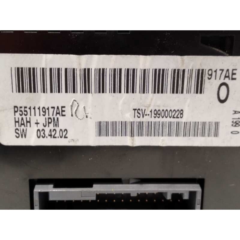 Recambio de mando climatizador para chrysler grand voyager 2.8 crd cat referencia OEM IAM P55111917AE  