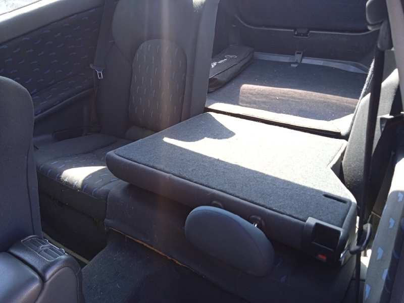 mercedes-benz clase c (w203) berlina del año 2002