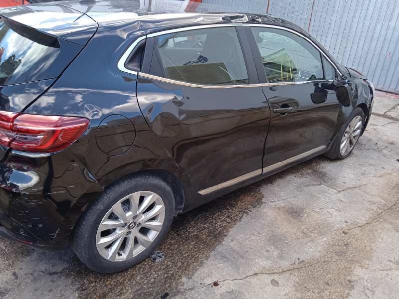 renault clio v del año 2020