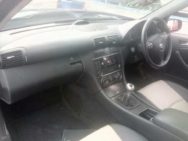 mercedes-benz clase c (w203) sportcoupe del año 2008