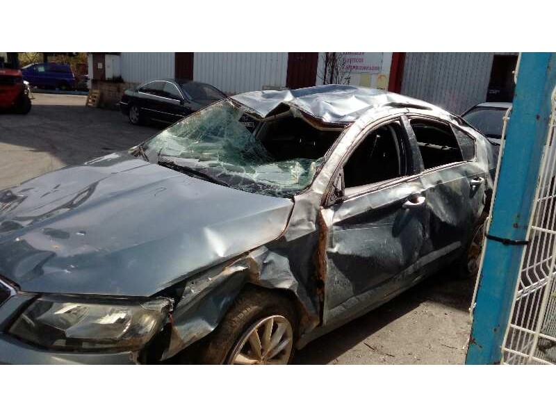 skoda octavia lim. (5e3) del año 2013