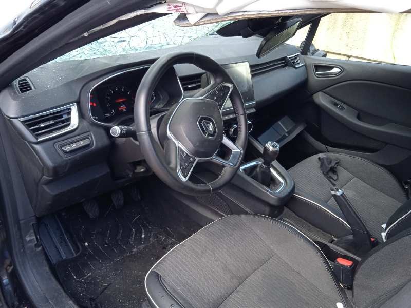 renault clio v del año 2020