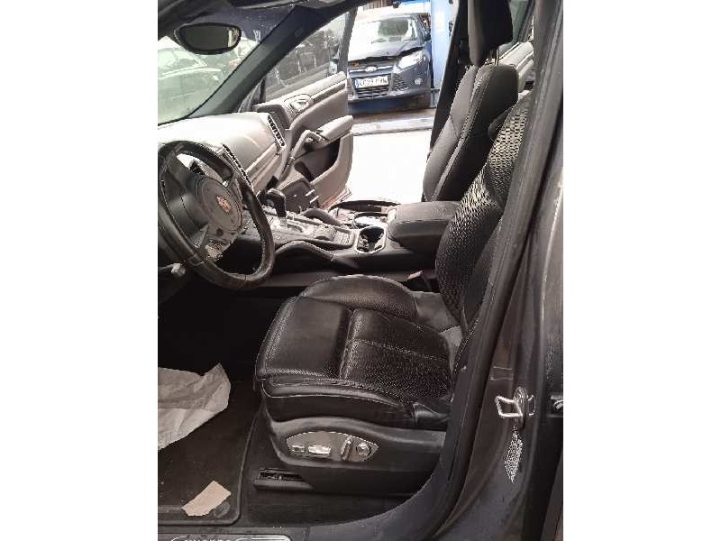 porsche cayenne (typ 92aa) del año 2011