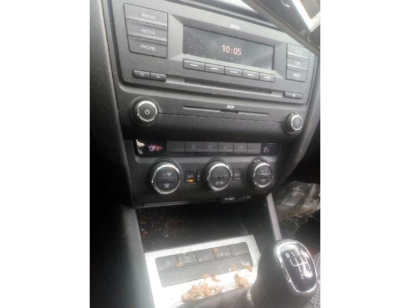 skoda octavia lim. (5e3) del año 2013