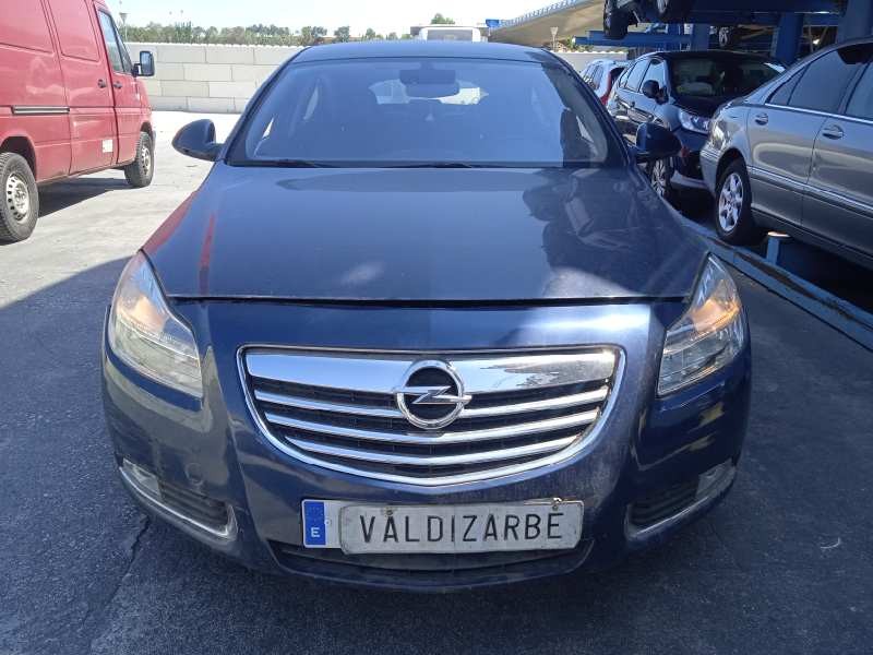 opel insignia berlina del año 2012