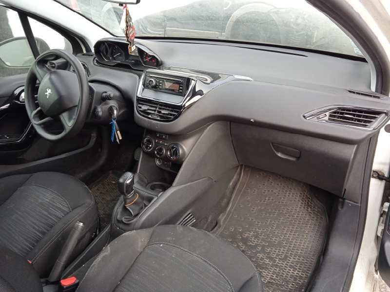 peugeot 208 del año 2016