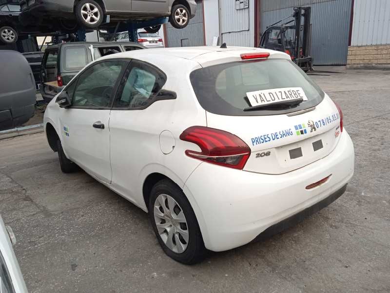 peugeot 208 del año 2016