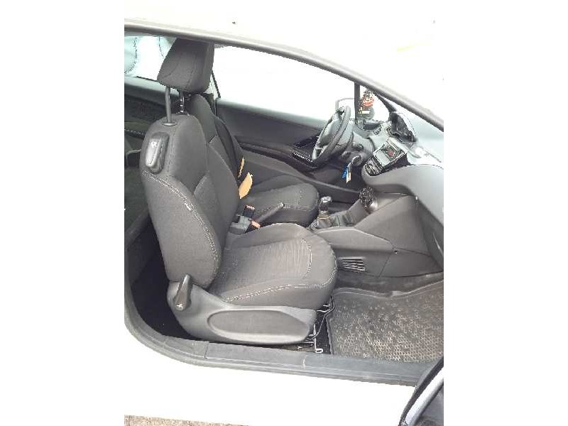 peugeot 208 del año 2016