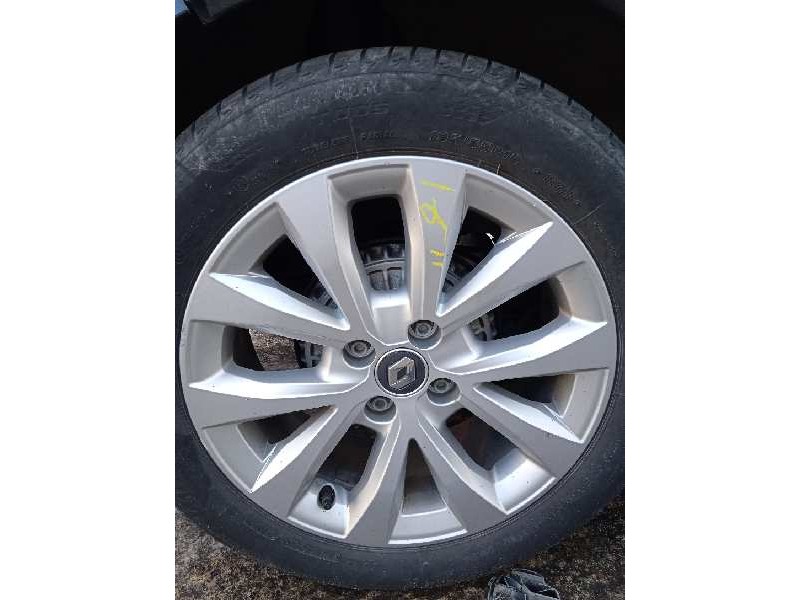 renault clio v del año 2020