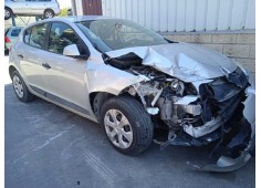 renault megane iii berlina 5 p del año 2010