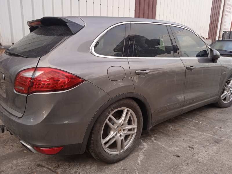 porsche cayenne (typ 92aa) del año 2011