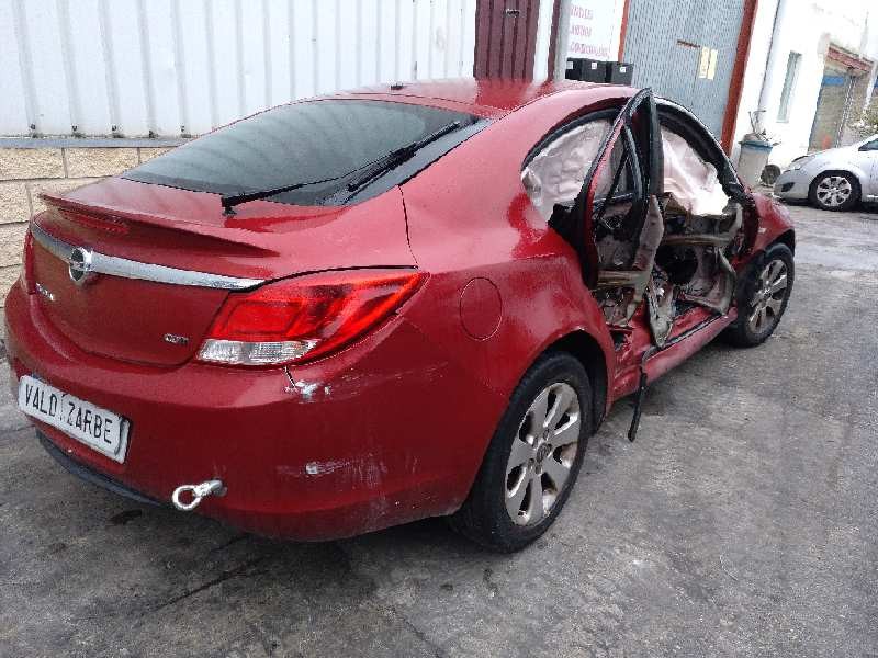 opel insignia berlina del año 2010