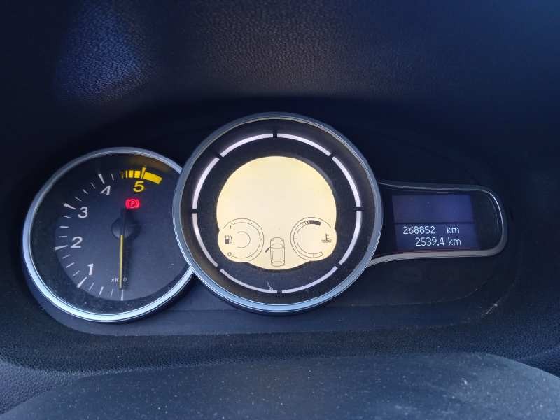 renault megane iii berlina 5 p del año 2010