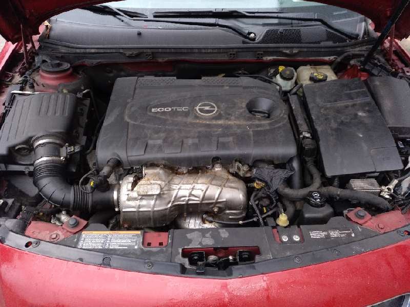 opel insignia berlina del año 2010