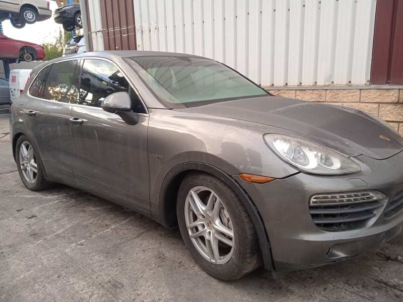 porsche cayenne (typ 92aa) del año 2011