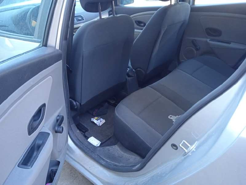 renault megane iii berlina 5 p del año 2010