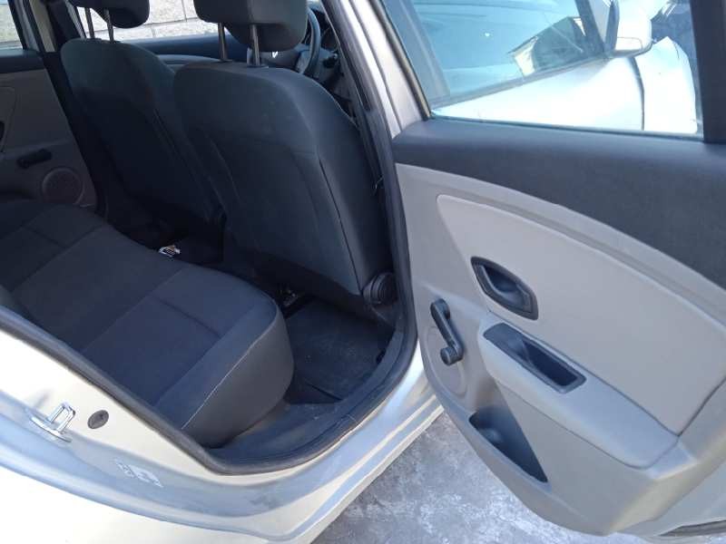 renault megane iii berlina 5 p del año 2010