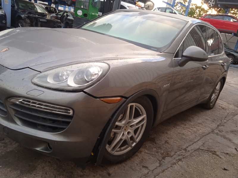 porsche cayenne (typ 92aa) del año 2011