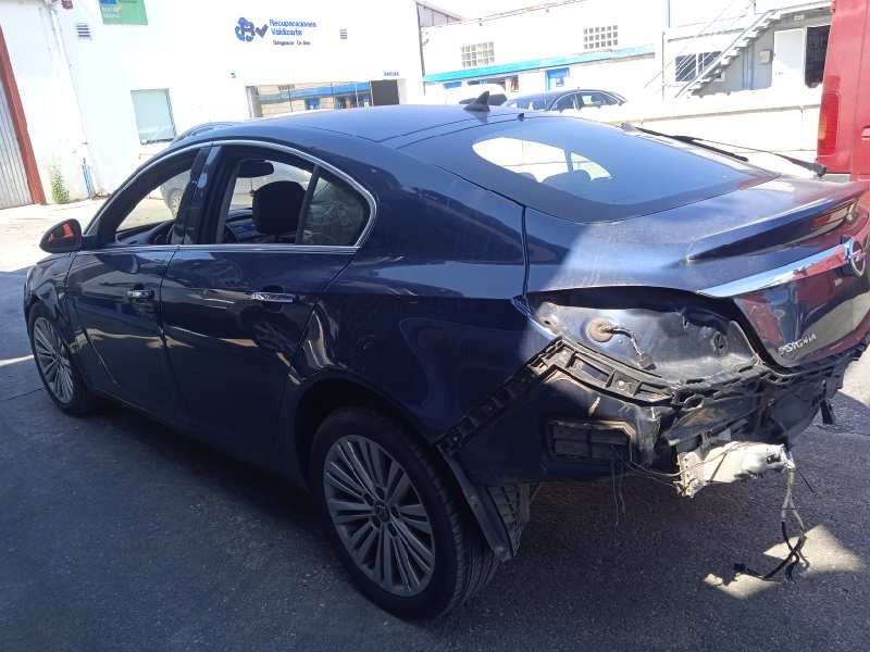 opel insignia berlina del año 2012