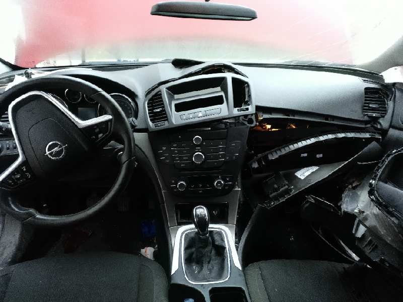 opel insignia berlina del año 2010