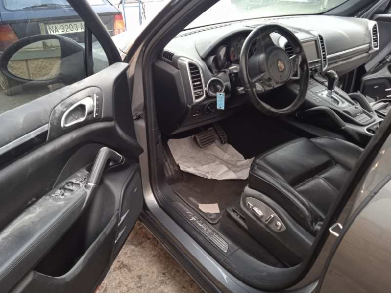 porsche cayenne (typ 92aa) del año 2011