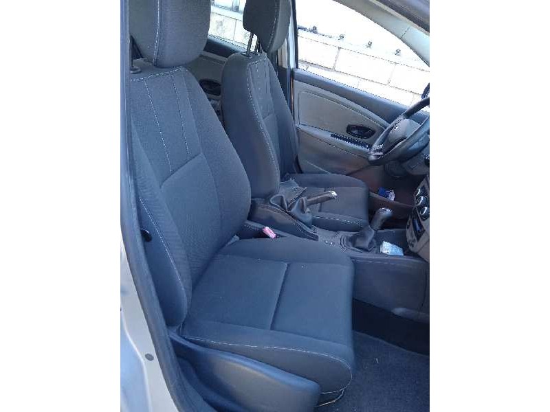 renault megane iii berlina 5 p del año 2010