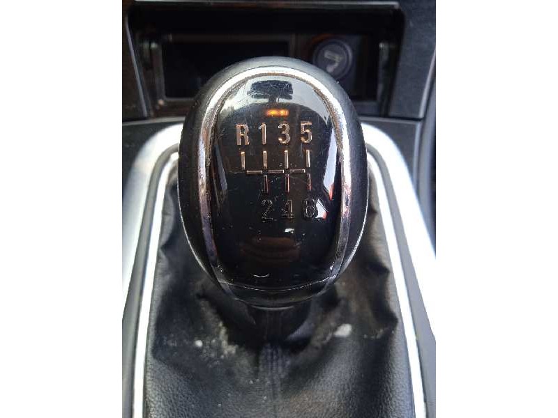 opel insignia berlina del año 2012