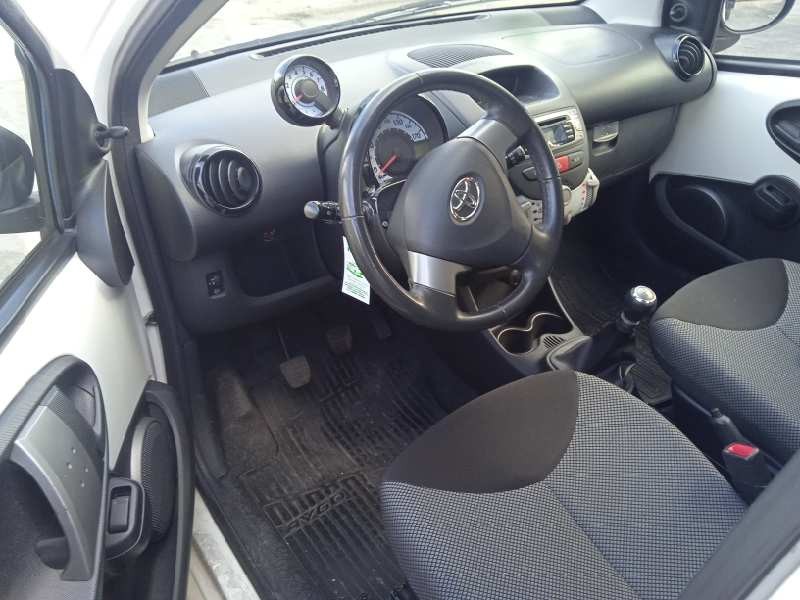 toyota aygo (kgb/wnb) del año 2012