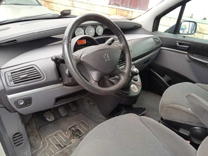 peugeot 807 del año 2006