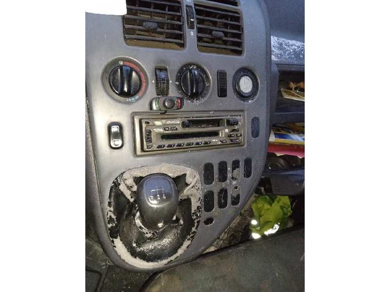 mercedes-benz vito (w638) caja cerrada del año 2002