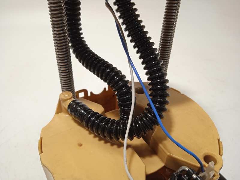 Recambio de bomba combustible para opel astra j lim. 1.7 16v cdti referencia OEM IAM 13503686  