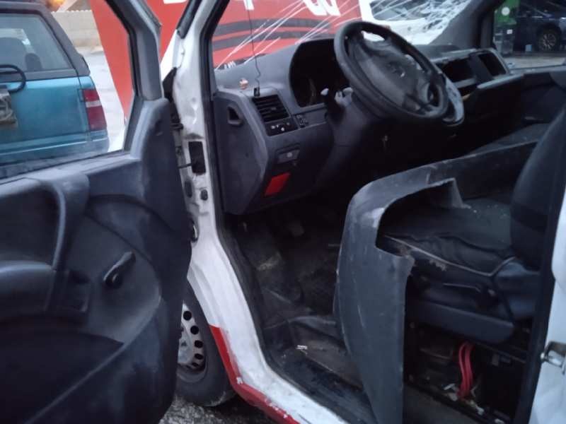 mercedes-benz vito (w638) caja cerrada del año 2002