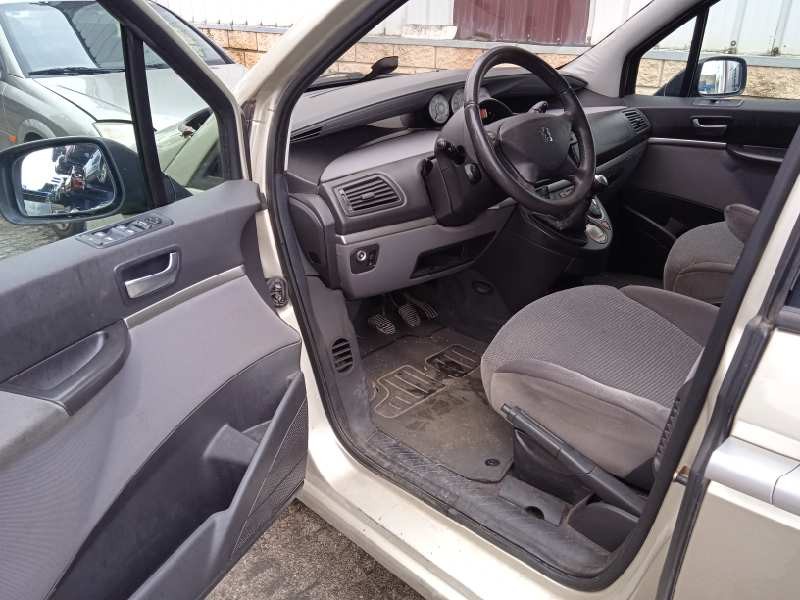 peugeot 807 del año 2006