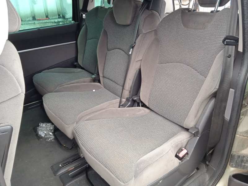 peugeot 807 del año 2006