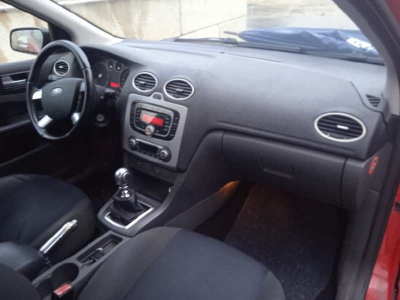 ford focus berlina (cap) del año 2007