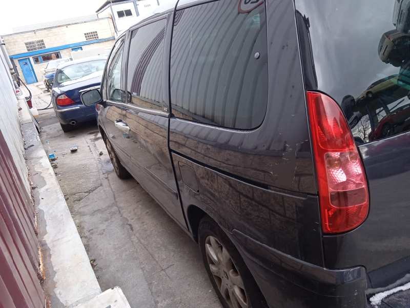 peugeot 807 del año 2006