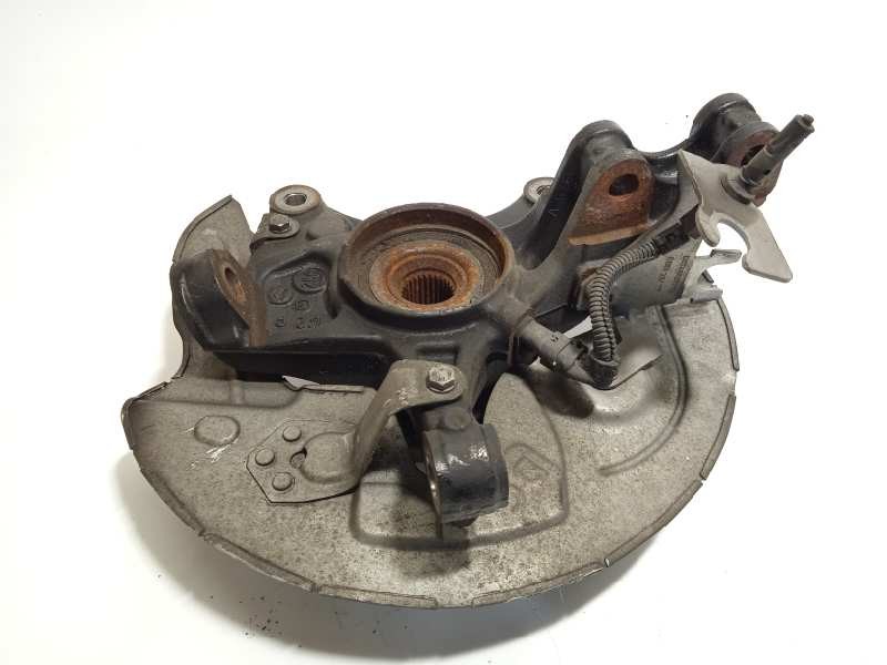 Recambio de mangueta delantera derecha para peugeot 3008 1.6 blue-hdi fap referencia OEM IAM 1647857080  