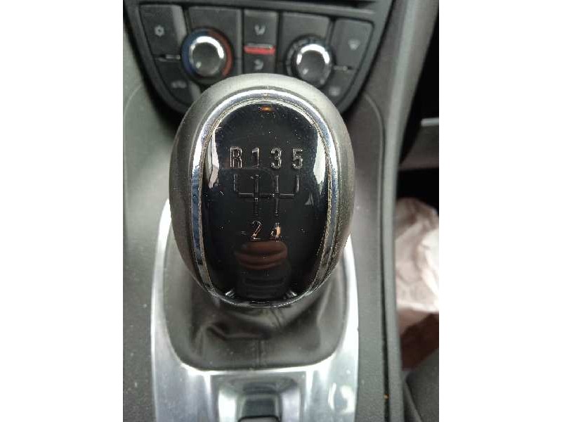 opel meriva b del año 2011