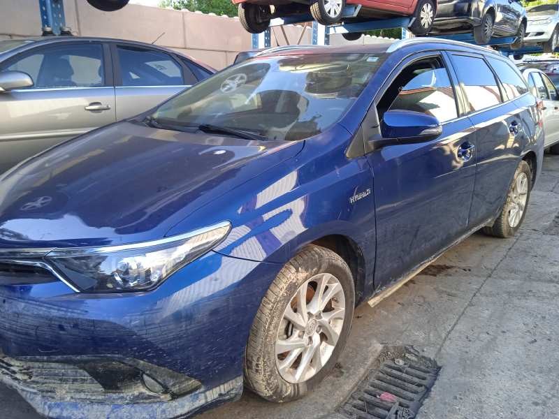 toyota auris touring sports (e18) del año 2017