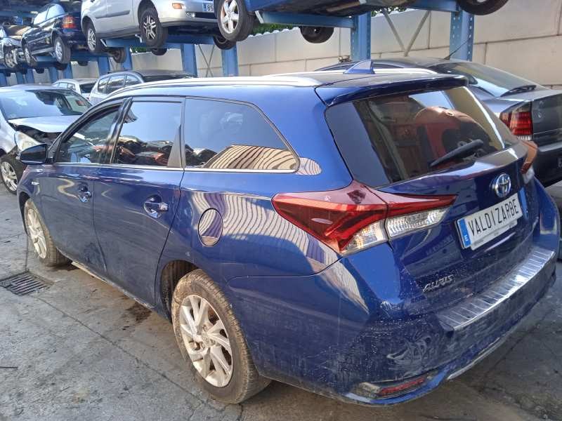 toyota auris touring sports (e18) del año 2017