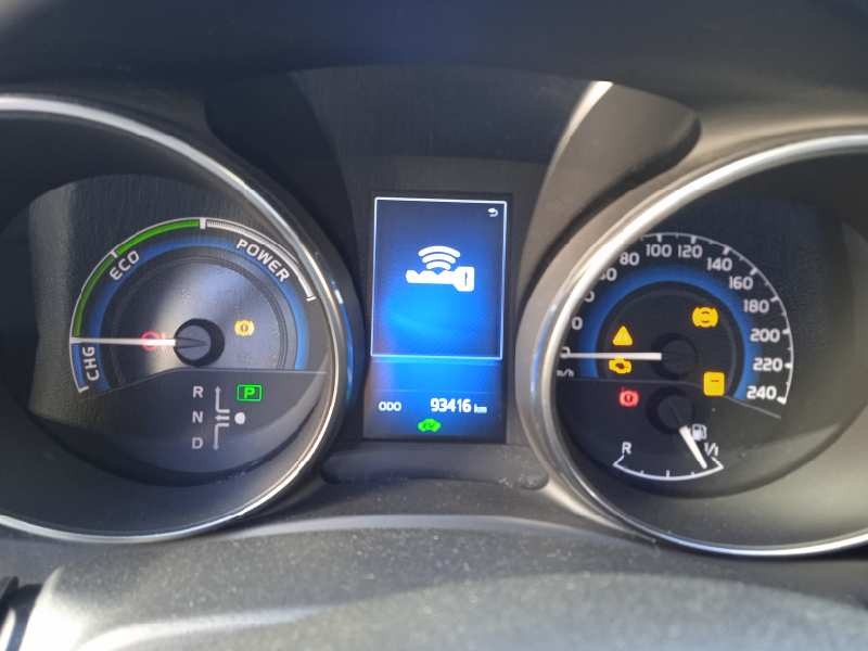 toyota auris touring sports (e18) del año 2017