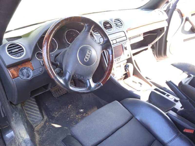 audi a4 cabrio (8h) del año 2004