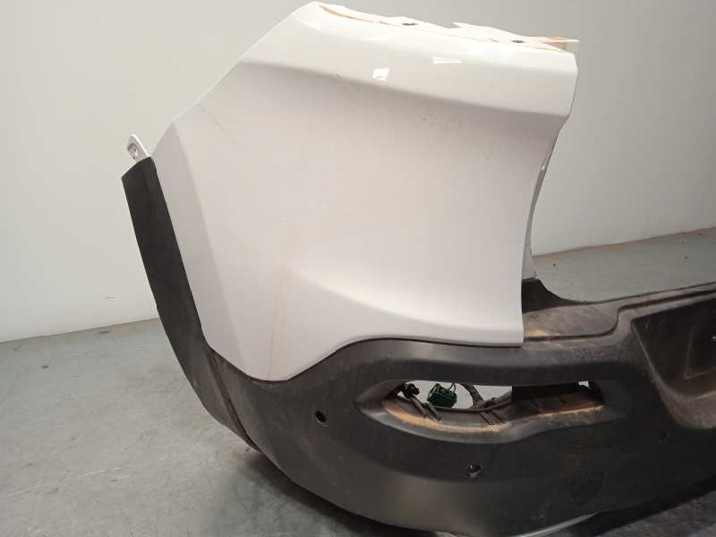 Recambio de paragolpes trasero para jeep cherokee limited 4wd referencia OEM IAM 68232316AD  