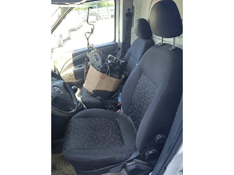 opel combo d del año 2014