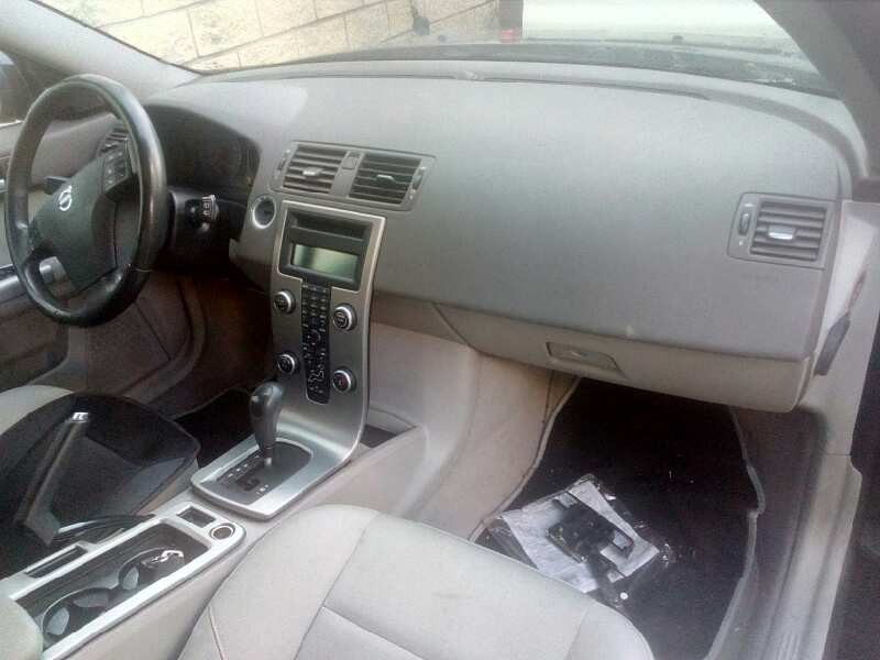 volvo v50 familiar del año 2008