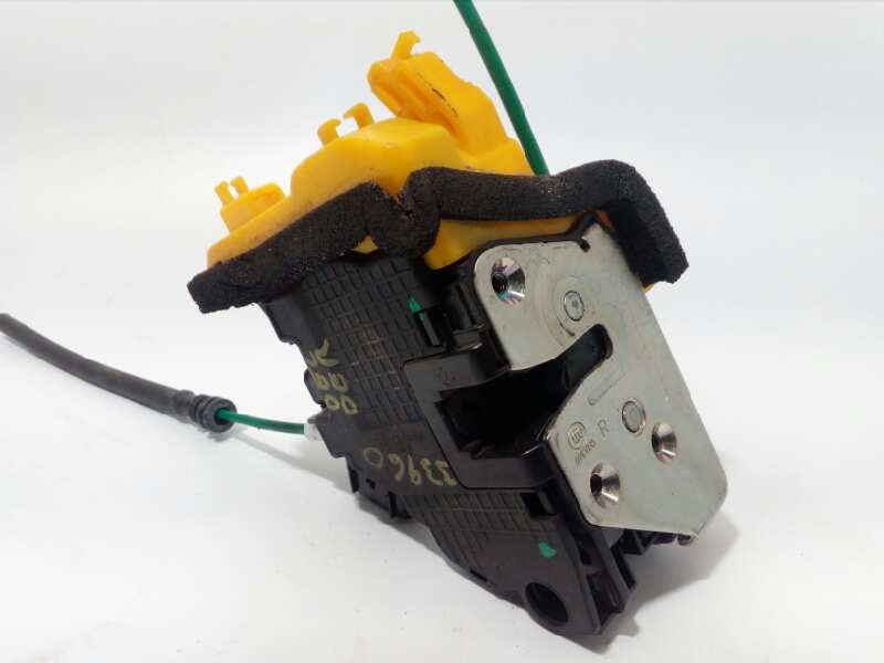 Recambio de cerradura puerta delantera derecha para hyundai i30 (gd) 1.6 crdi cat referencia OEM IAM 81320A6110  