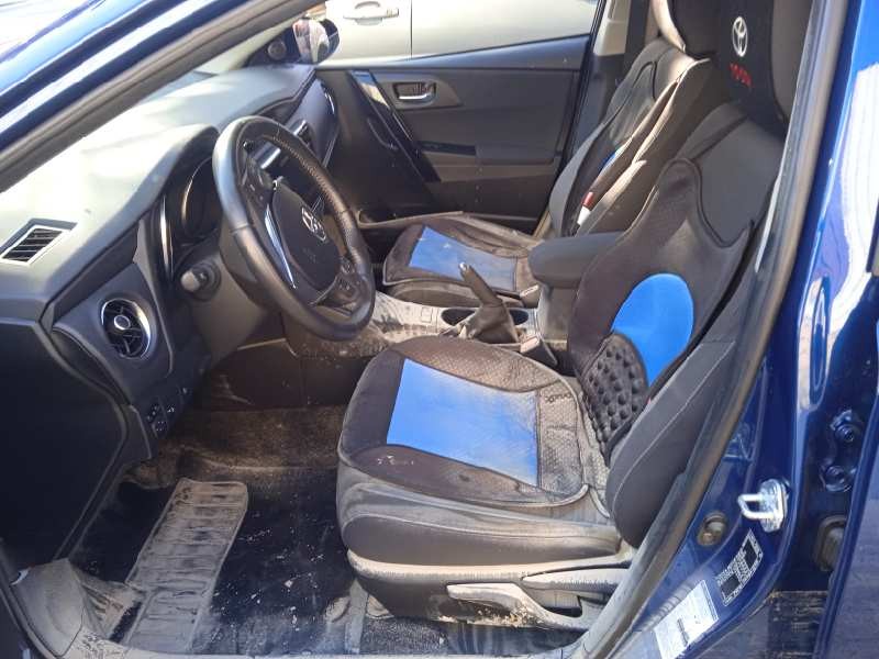 toyota auris touring sports (e18) del año 2017